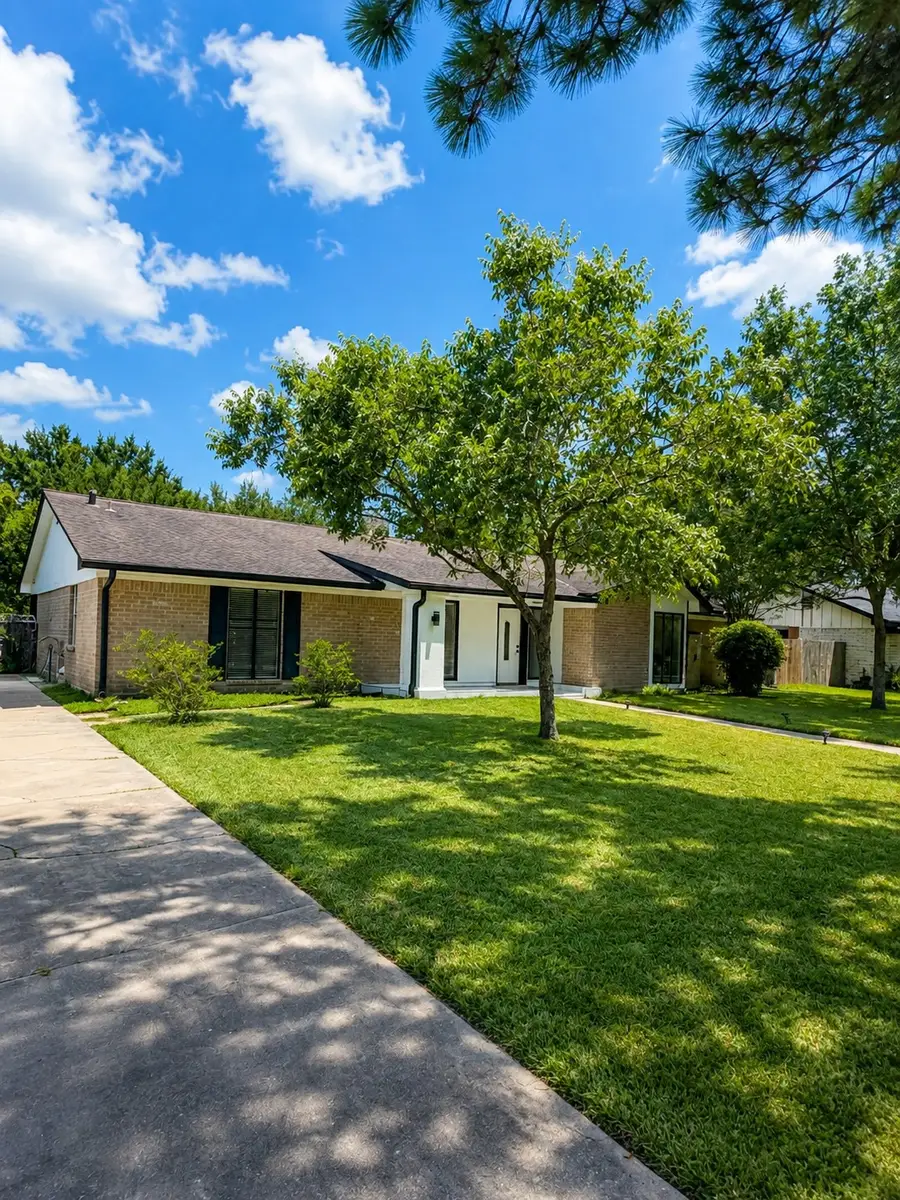 104 Burgundy Lane, League City, TX 77573 - #2