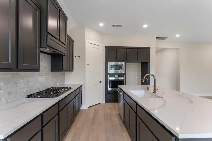 8143 Fenway Heights Dr, The Woodlands, TX 77389 - #3