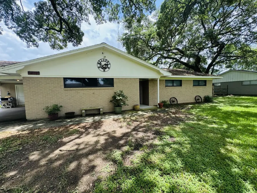 4012 Hillcrest Street, Liberty, TX 77575 - Image #2