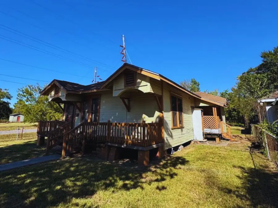 2080 Grand St, Beaumont, TX 77703 - #3