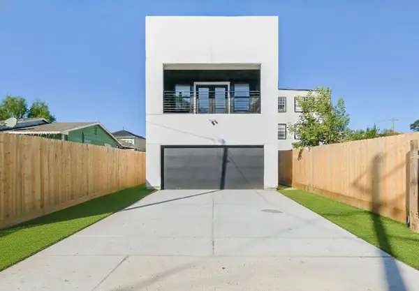 5014 Creekmont Drive, Houston, TX 77091