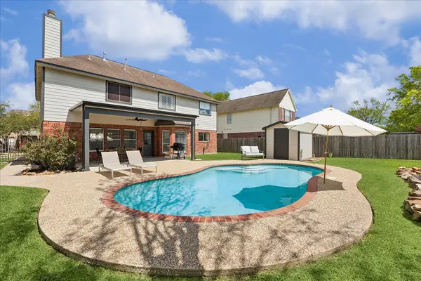 7022 Red Coral Drive, Pasadena, TX 77505