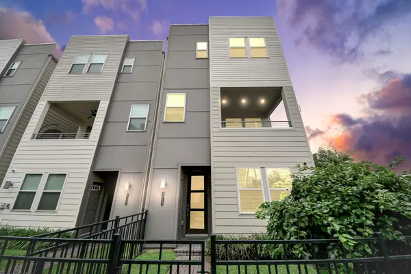 2719 Clinton Drive, Houston, TX 77020