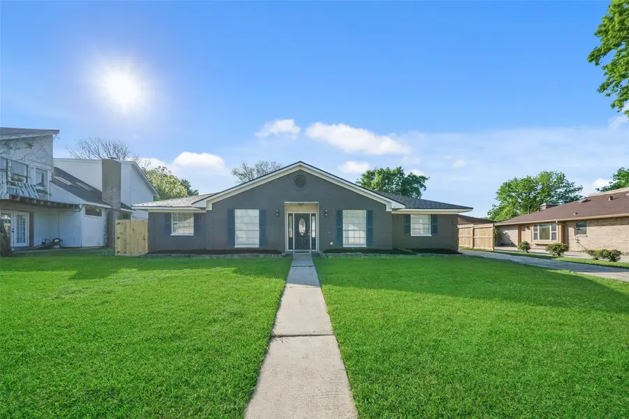 5107 Whittier Oaks Drive, Friendswood, TX 77546 - #3