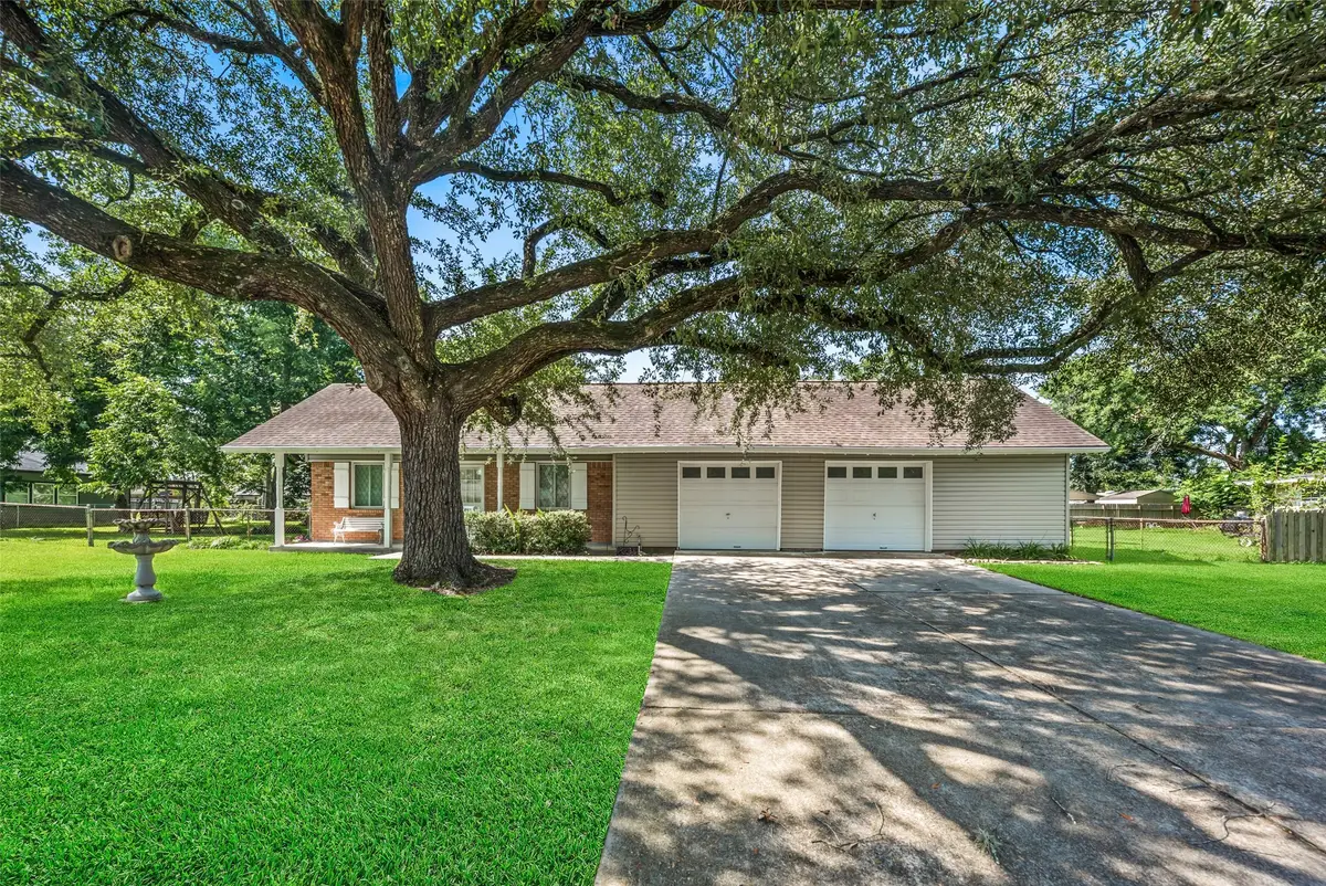 613 Grantham Road, Baytown, TX 77521 - #1