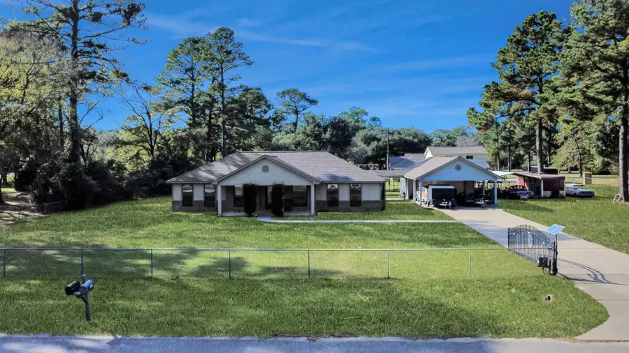 30803 Meadow Wood Drive, Magnolia, TX 77354 - Image #2