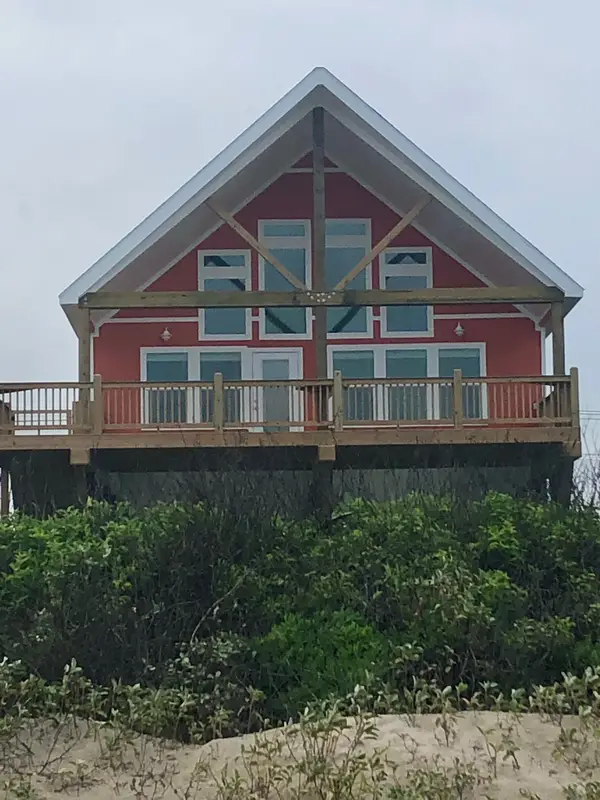 980 Bay Street, Gilchrist, TX 77617