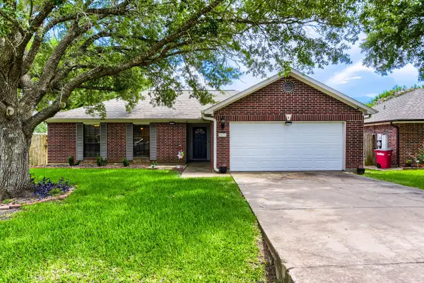 3074 County Road 855b, Alvin, TX 77511