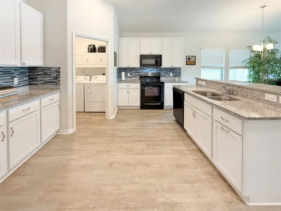 209 Bryan Way, Angleton, TX 77515 - #2