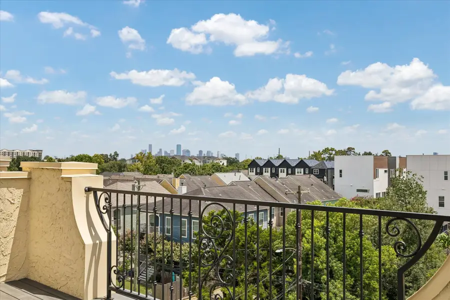 1059 W 16th Street, Houston, TX 77008 - #2