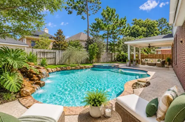 18330 Enchanted Rock Trail, Humble, TX 77346