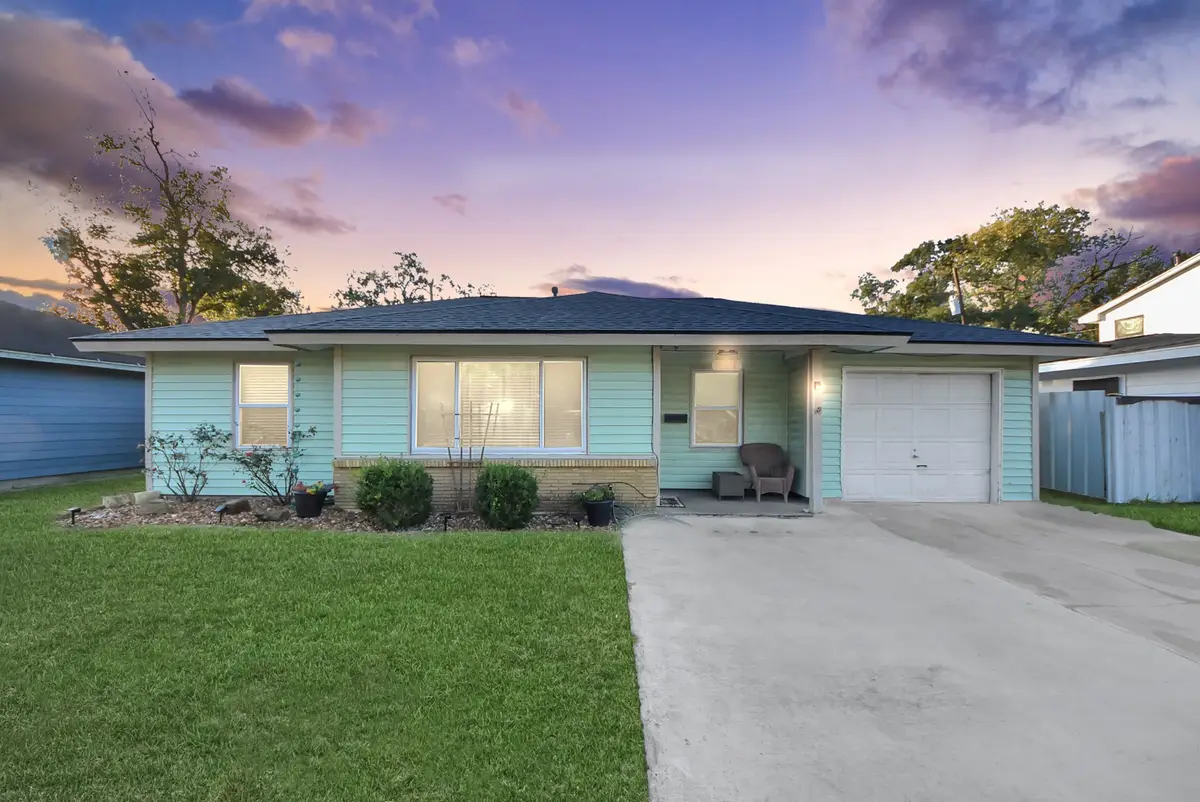 221 W 4th Street, Deer Park, TX 77536 - Image #1