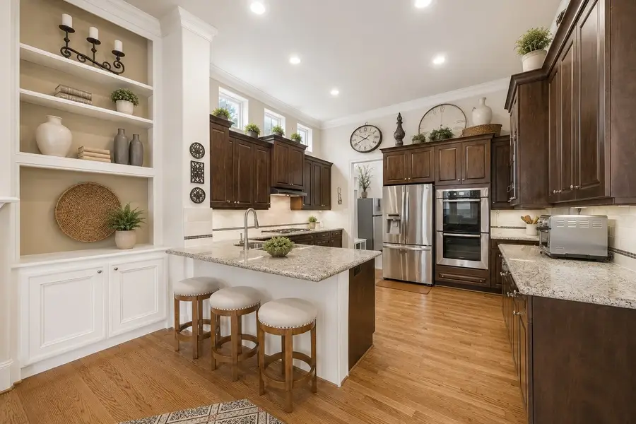 907 Queen Annes Road, Houston, TX 77024 - #3