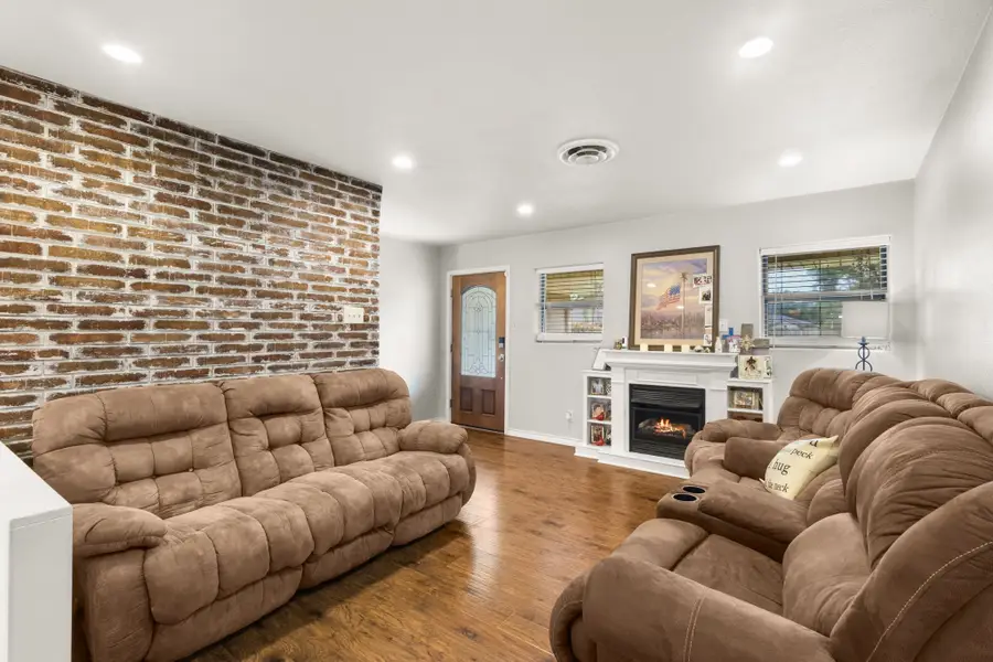 1308 Boyd Avenue, Port Neches, TX 77651 - #3