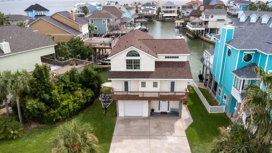 915 Tiki Drive, Tiki Island, TX 77554 - #2