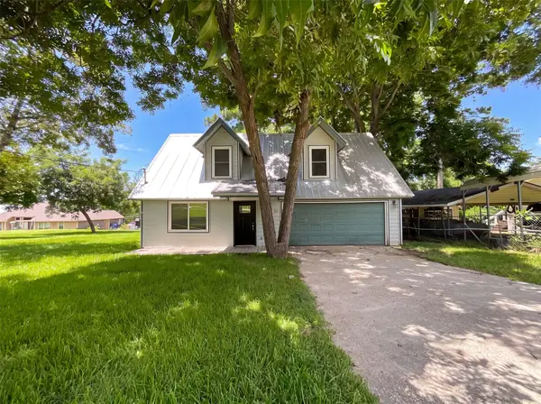 70 Rustling Oaks Street, Coldspring, TX 77331
