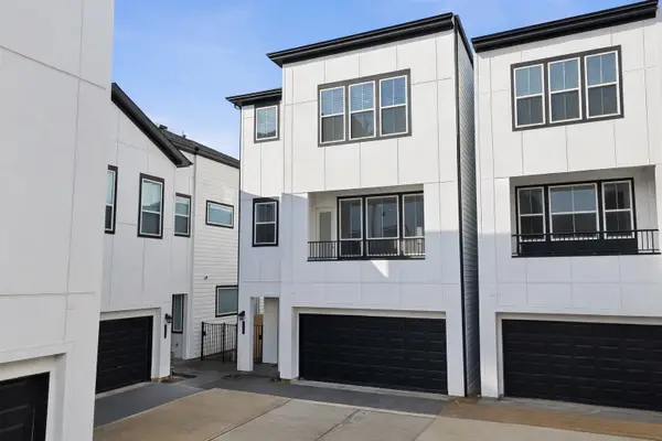 2706 Grand Fountains Drive #H, Houston, TX 77054