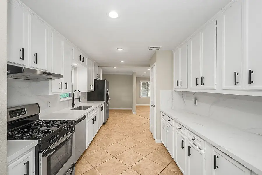 5037 W 43rd Street, Houston, TX 77092 - #2
