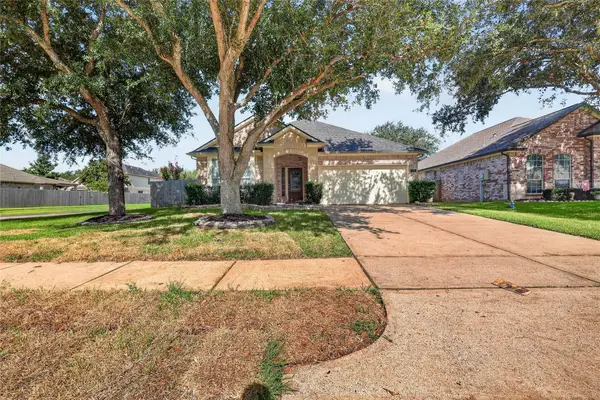 419 Drake Lane, League City, TX 77573