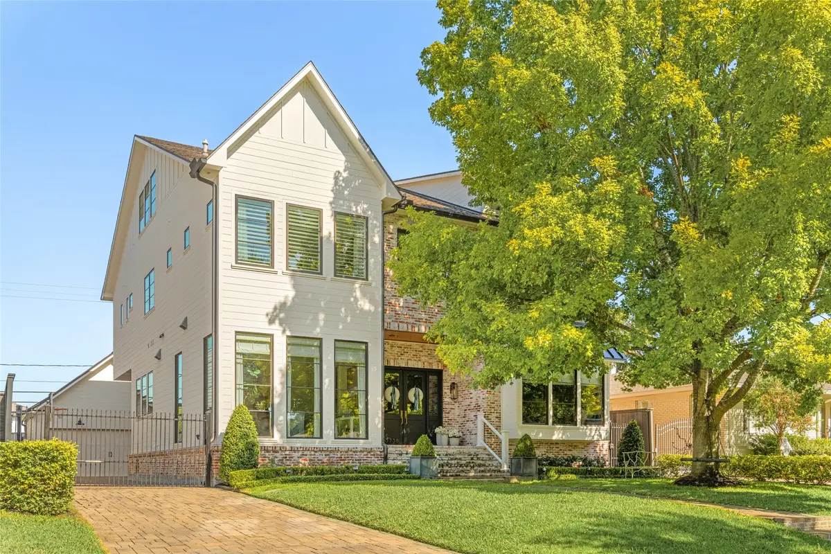 3758 Drummond Street, Houston, TX 77025 - Image #1