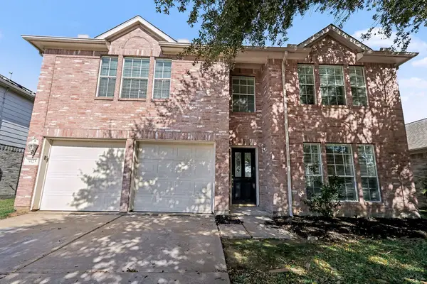 9423 Eaglewood Spring Drive, Houston, TX 77083