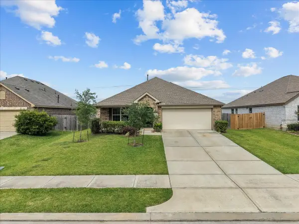 630 Harbor Colony Lane, La Marque, TX 77568