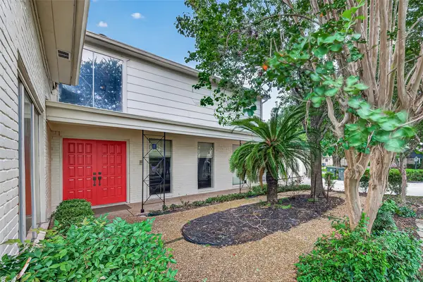 2714 Fairway Drive, Sugar Land, TX 77478