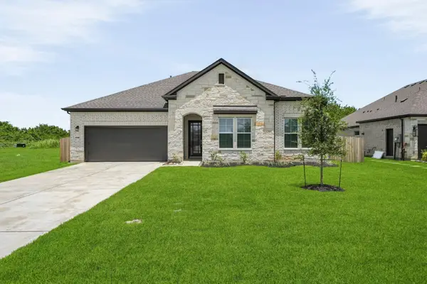 1568 Elm Court, Angleton, TX 77515