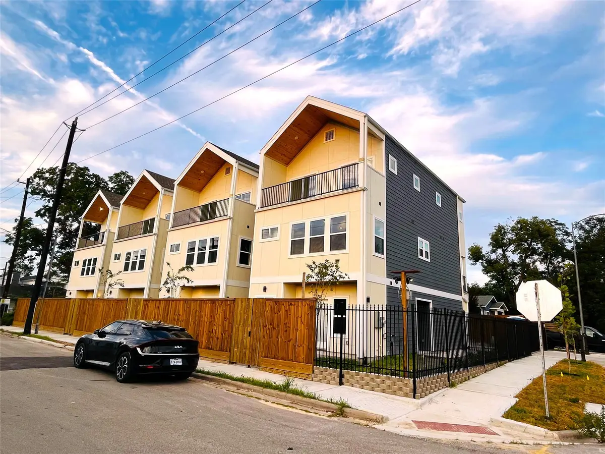 3104 Arlington Street, Houston, TX 77018 - Image #1