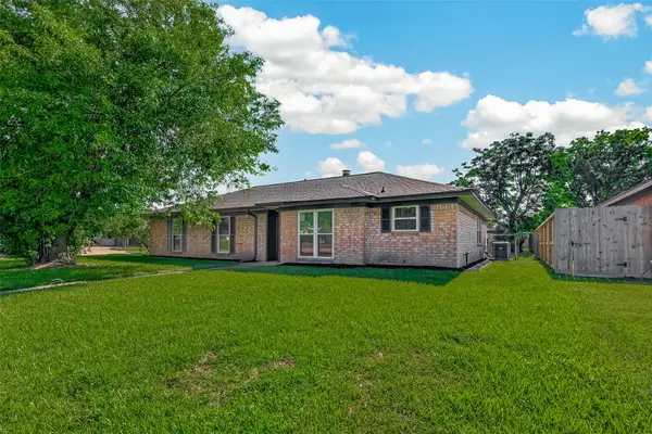 3301 Park Meadows Avenue, Deer Park, TX 77536