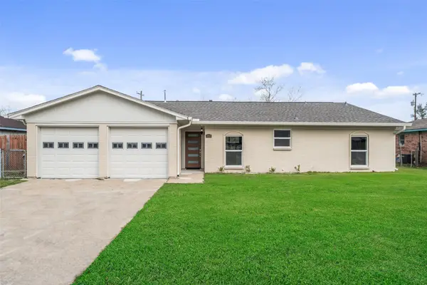 355 Windsor Square, Alvin, TX 77511