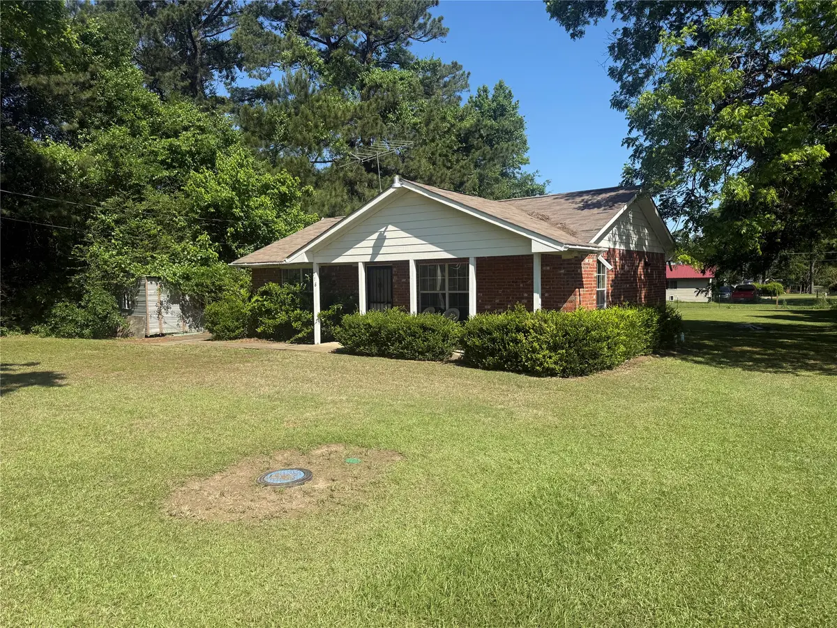 718 Broadway Street, Maud, TX 75567 - #1