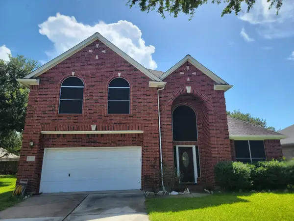 411 Starleaf Lane, Pearland, TX 77584