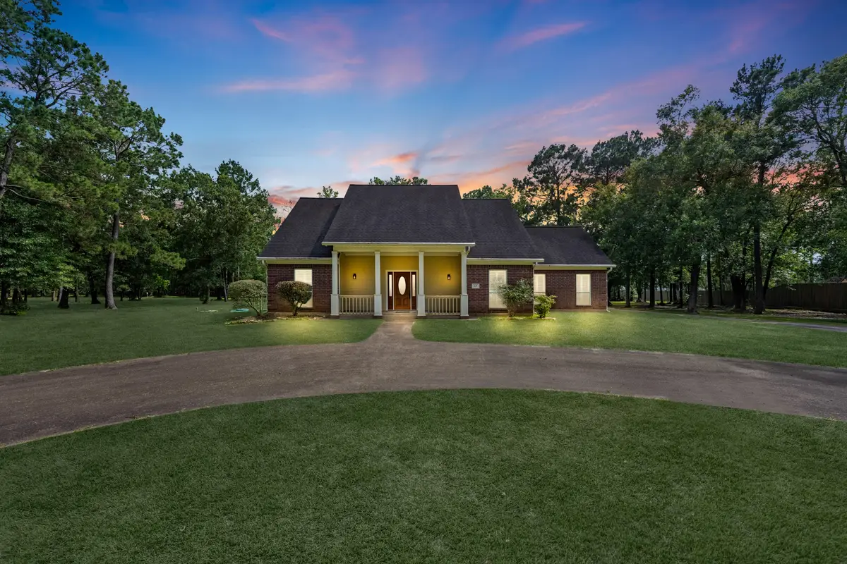 205 Mohawk Lane, Wallisville, TX 77597 - #1