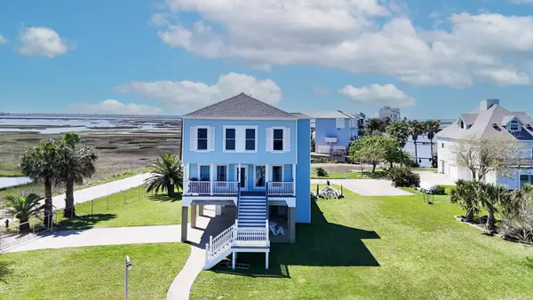 11818 Sportsman Road, Galveston, TX 77554