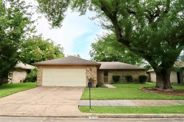 10339 Gulfstream Lane, Sugar Land, TX 77498