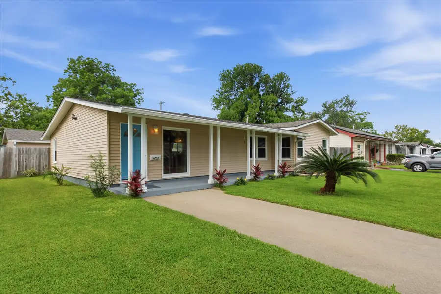 1422 Wayside Drive, Texas City, TX 77590 - #2