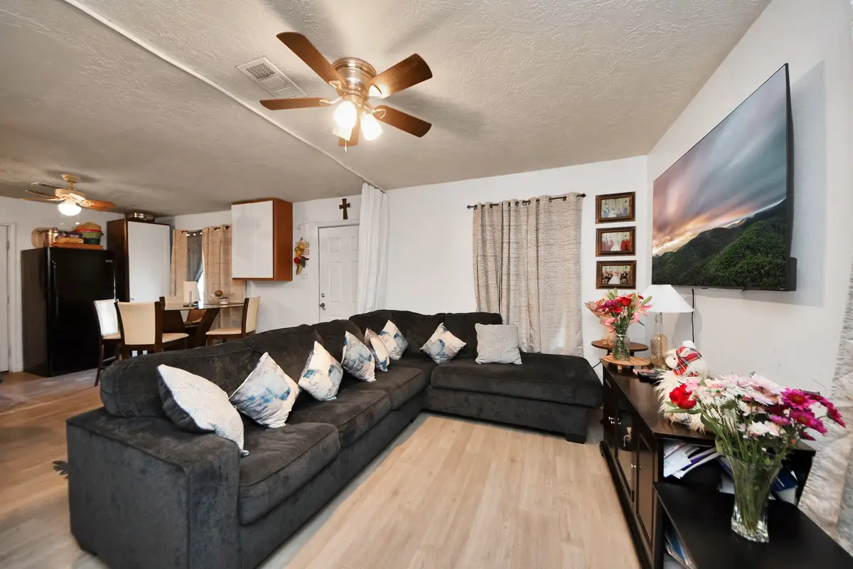 4926 Van Fleet Street, Houston, TX 77033 - #1