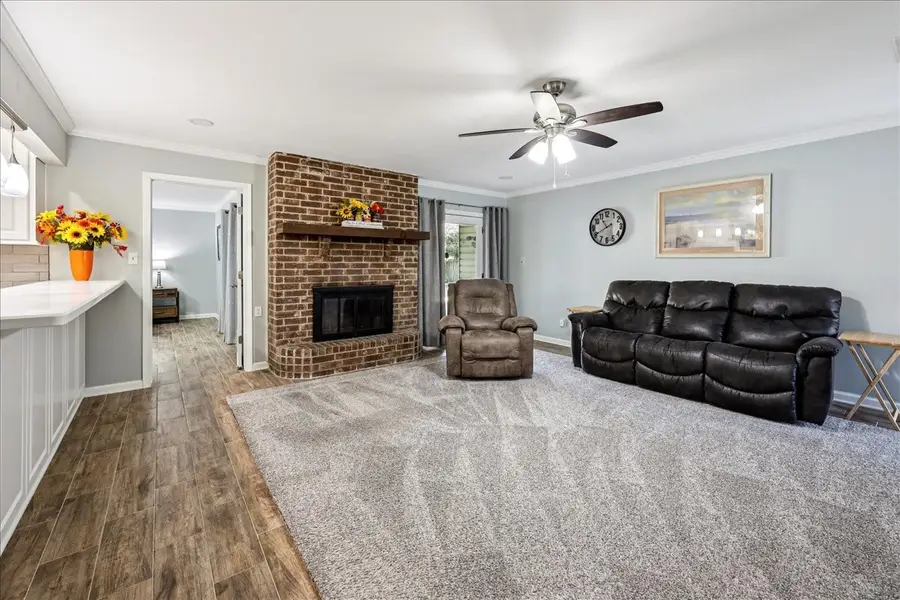 4220 Briarhill Avenue, Orange, TX 77632 - Image #2