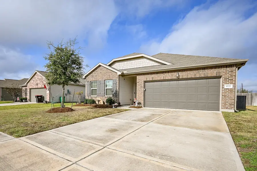 4726 Highland Crest Drive, Richmond, TX 77469 - Image #2
