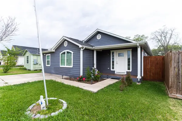 119 S Carroll Street, La Porte, TX 77571