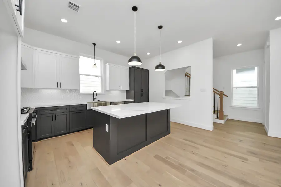 723 Marcella Street #B, Houston, TX 77091 - #3