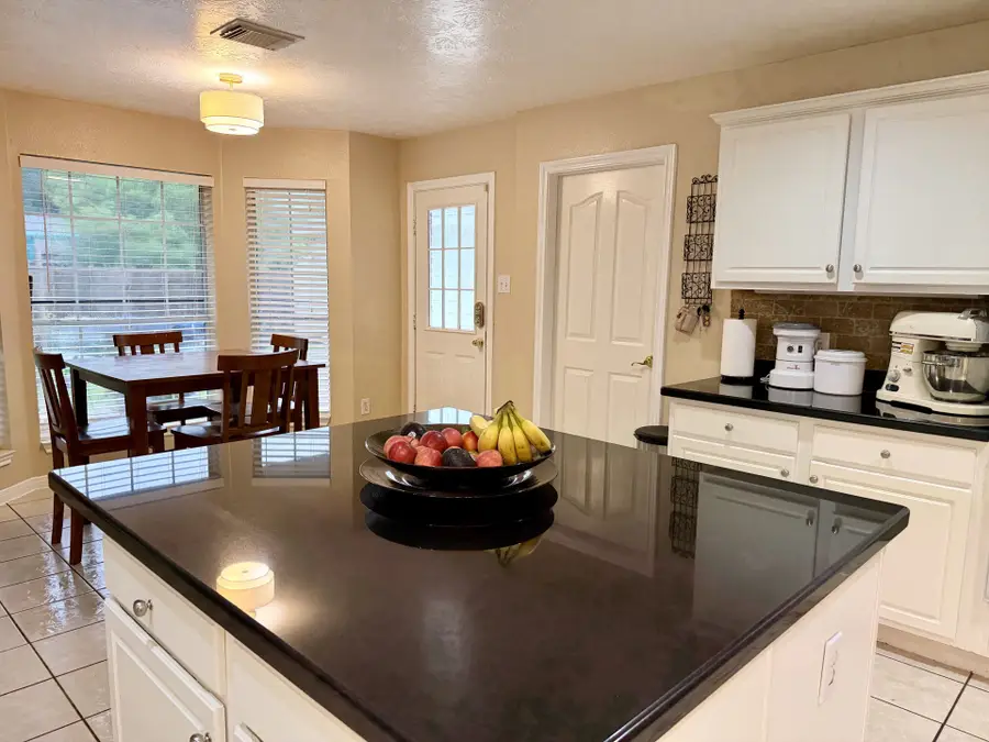 3530 Dry Creek Drive, Pasadena, TX 77505 - #3