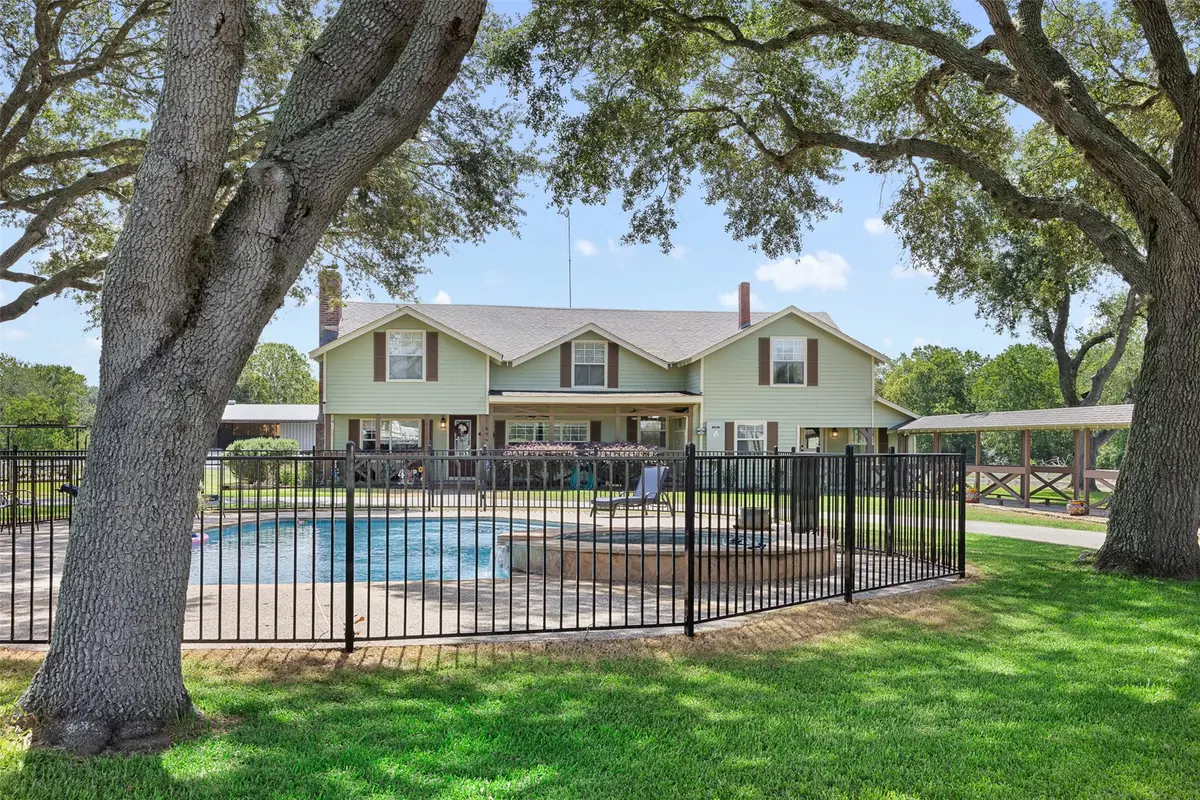 6541 Eagle Nest Acres Drive, Wallis, TX 77485 - #1