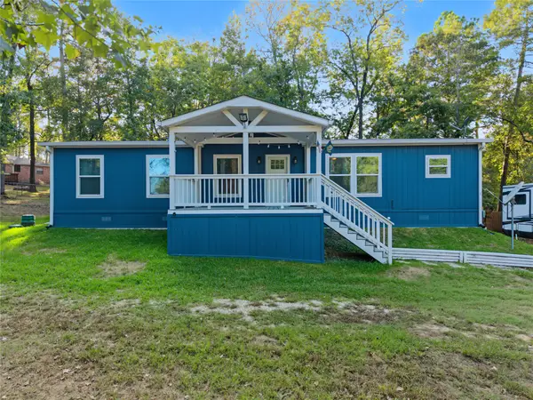 551 Lone Oak Drive, Oakhurst, TX 77359