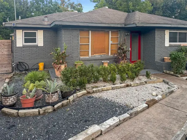6811 Saint Augustine Street, Houston, TX 77021