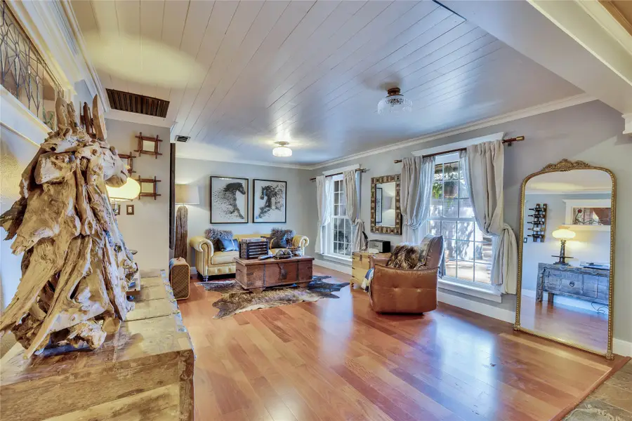 9709 Braes Valley Street, Austin, TX 78729 - Image #3