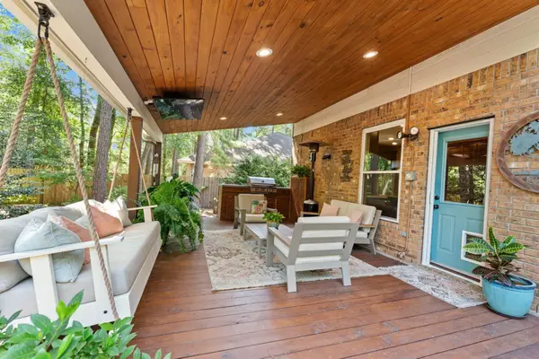 50 N Hollylaurel Circle, The Woodlands, TX 77382