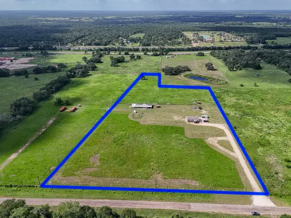 1508 County Road 217, Weimar, TX 78962