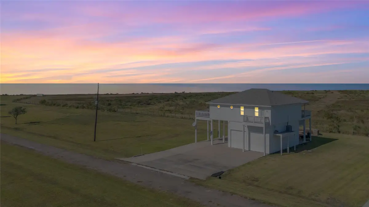 128 Cardinal Loop, Smith Point, TX 77514 - Image #1